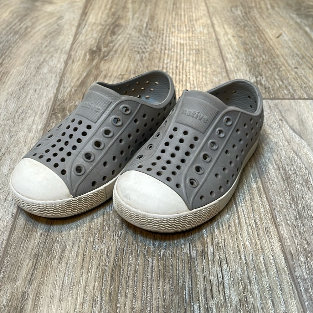 Natives size 7
